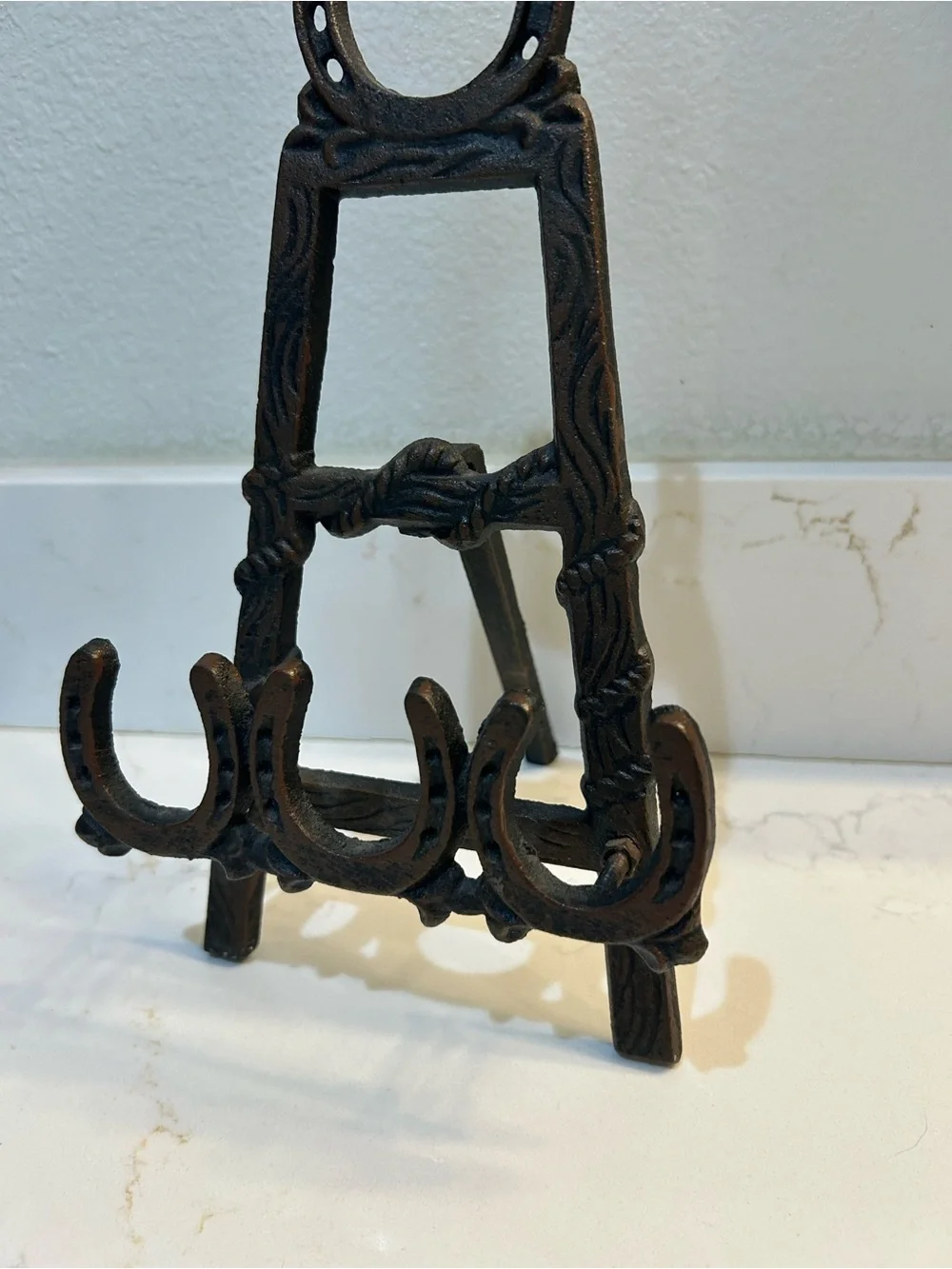 N/A sturdy cast